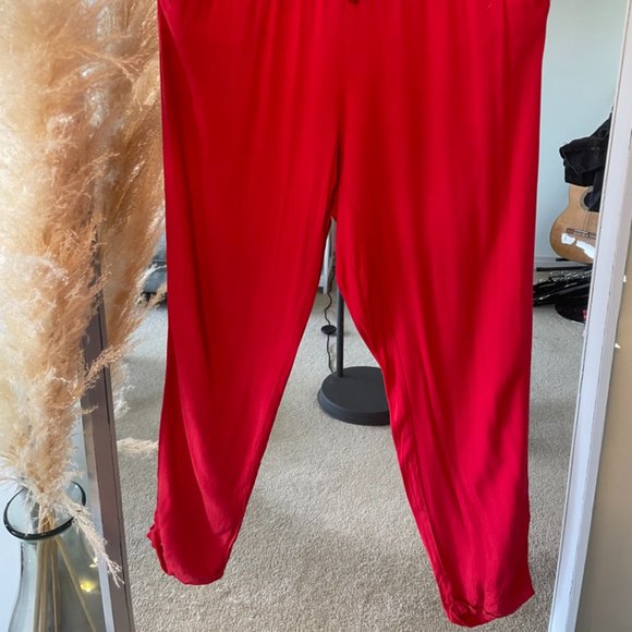 Red loose pants - Picture 2 of 3